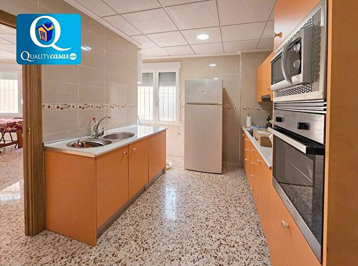 Casas en venta y pisos alquiler - 2