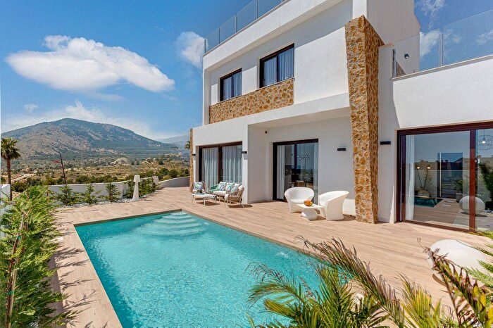 Casa en venta de 4 habitaciones: Comunitat Valenciana, Alicante