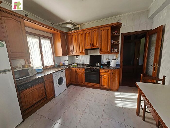 Casas en venta y pisos alquiler - 2