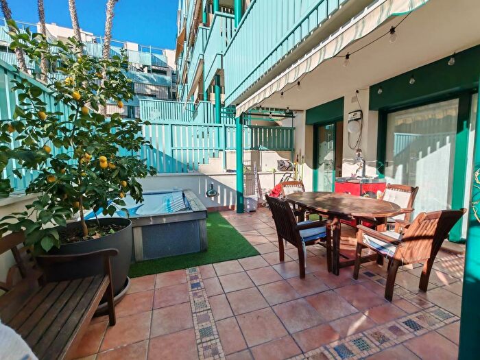 Piso de 3 habitaciones en venta en Cataluña, Barcelona