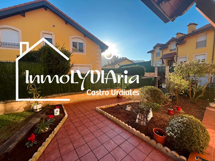 Casa en venta de 4 habitaciones: Mioño Santullán, CastroUrdiales