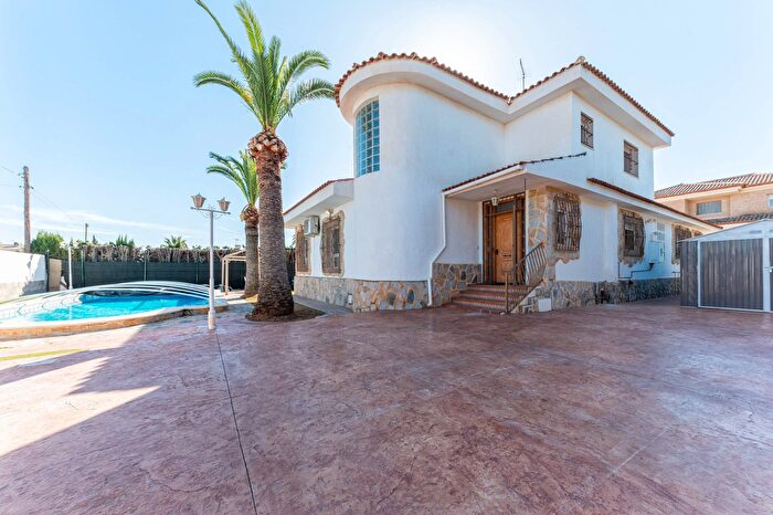 Casa en venta de 6 habitaciones en La Font Mezquitas, Sant Joan dAlacant