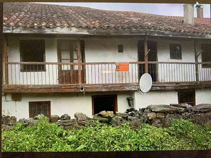 Casa en venta de 4 habitaciones en Santiurde de Reinosa, Cantabria