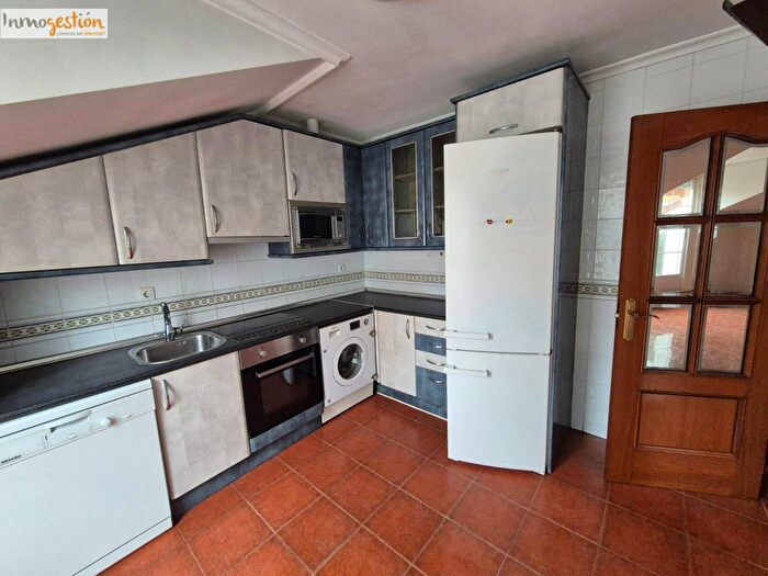 Casas en venta y pisos alquiler - 2
