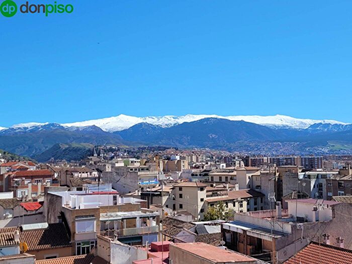 Piso en venta de 5 habitaciones en Andalucía, Granada