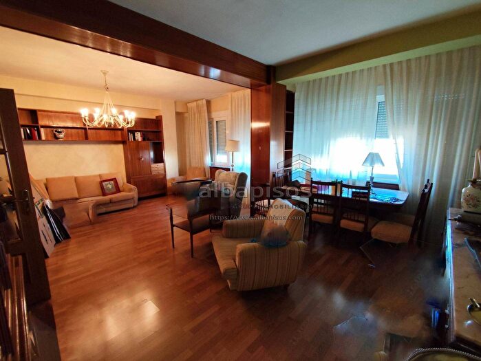 Piso en venta de 5 habitaciones en Castilla La Mancha, Albacete