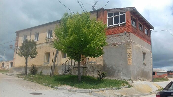 Casa en venta de 4 habitaciones, Roda de Eresma, Segovia