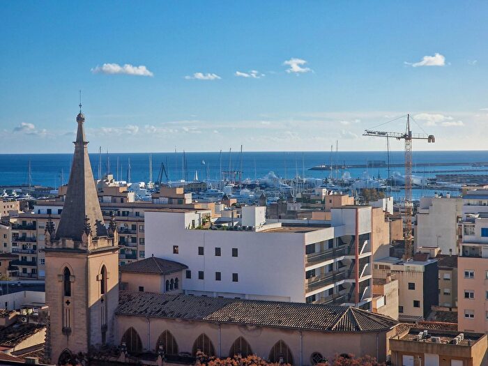 Piso en venta de 4 habitaciones en Ponent, Santa Catalina