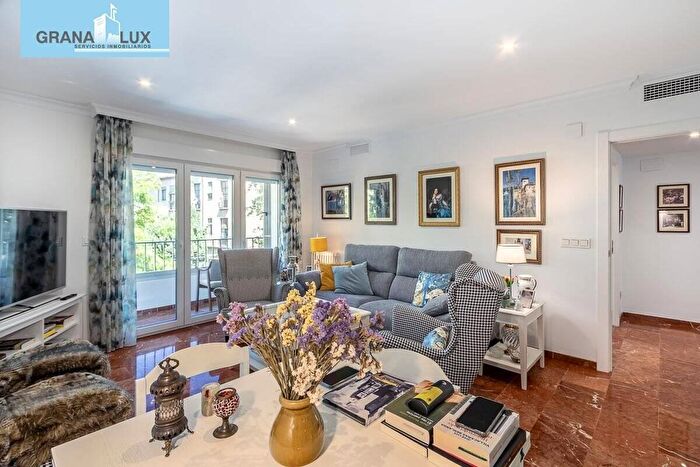 Piso de 4 habitaciones en venta en Andalucía, Granada