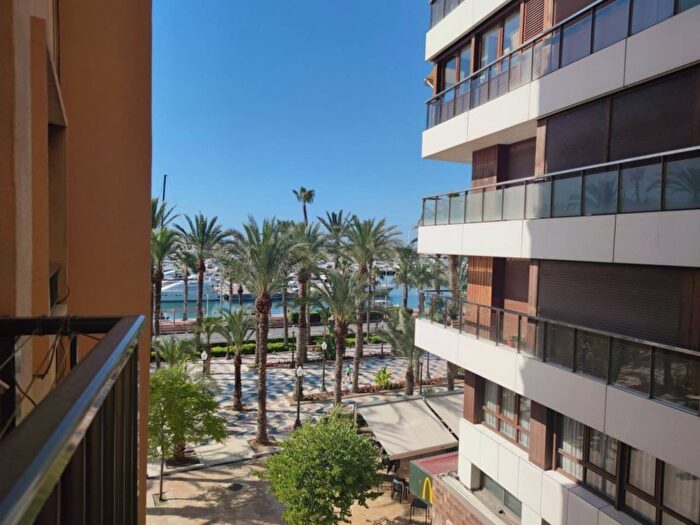Piso en venta de 2 habitaciones en Comunitat Valenciana, Alicante