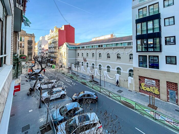 Piso en venta de 3 habitaciones en LEixample, Russafa