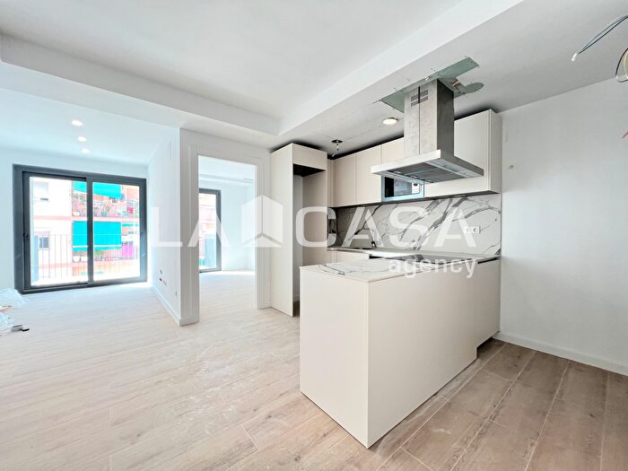 Piso de 3 habitaciones en venta en Artigues Llefià, Llefià