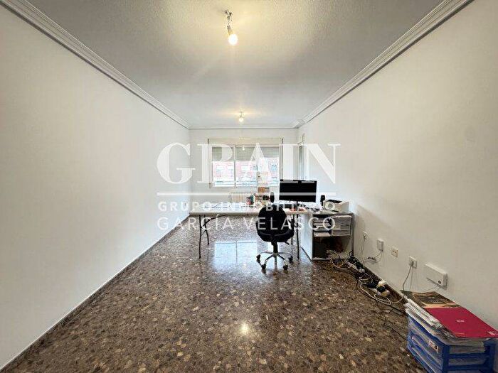 Piso de 4 habitaciones en venta en Castilla La Mancha, Albacete