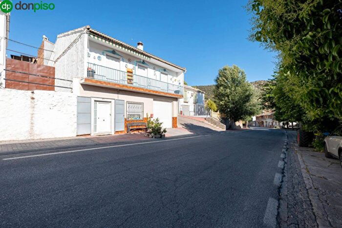 Casa en venta de 4 habitaciones: Andalucía, Granada