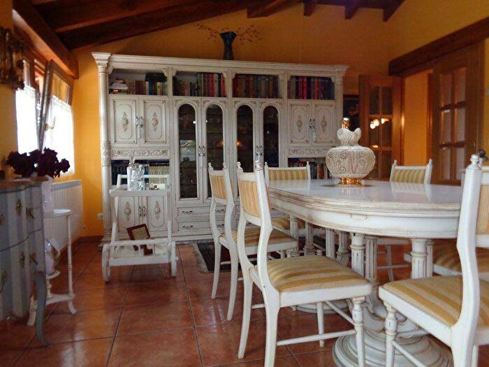 Casas en venta y pisos alquiler - 3