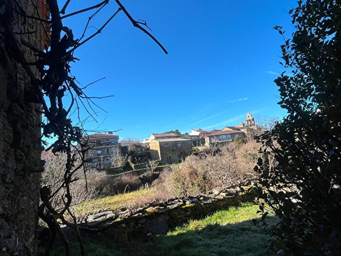 Casa de 4 habitaciones en venta en Villardeciervos, Zamora