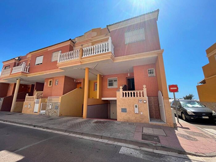 Piso en venta de 4 habitaciones: Andalucía, Almería