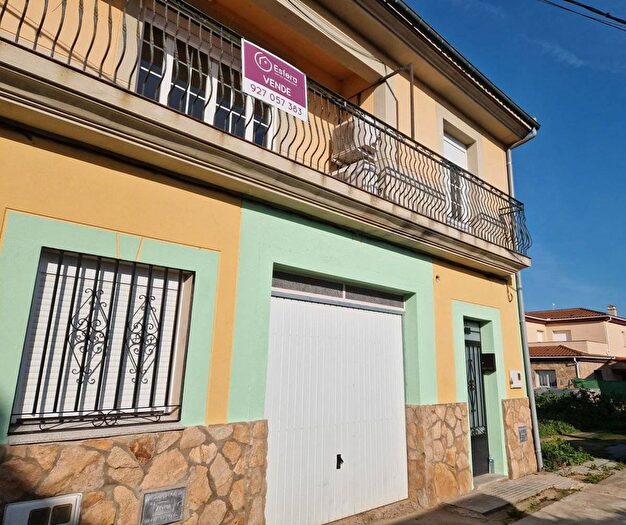 Piso de 3 habitaciones en venta en Extremadura, Cáceres