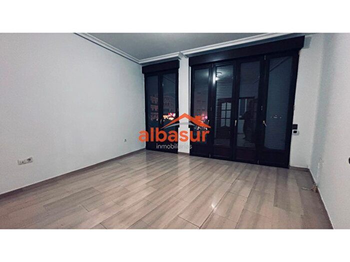 Piso en venta de 4 habitaciones en Centro, Zona Centro