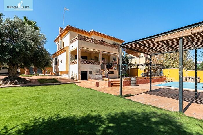 Casa de 5 habitaciones en venta en San Francisco Chorillo, Las Gabias
