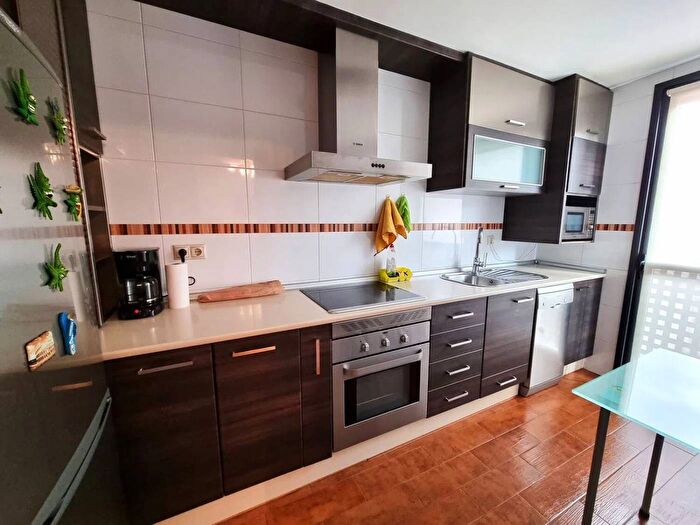 Casas en venta y pisos alquiler - 2
