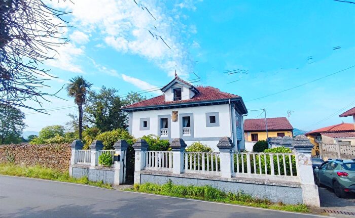 Casa en venta de 4 habitaciones en Principado de Asturias, Asturias