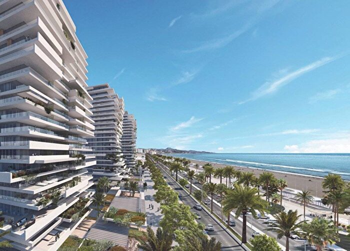 Andalucía, Málaga: Piso en venta de 4 habitaciones