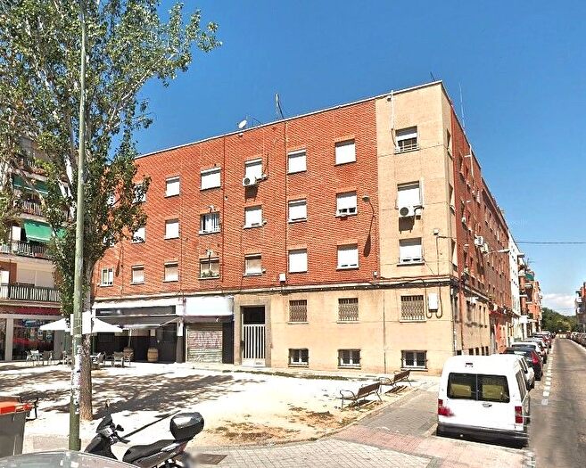 Piso en venta de 3 habitaciones en Latina, Aluche