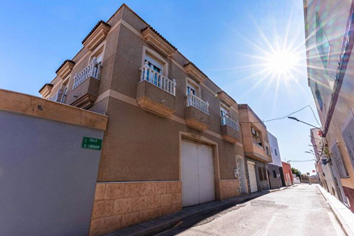 Casa de 3 habitaciones en venta en Andalucía, Almería