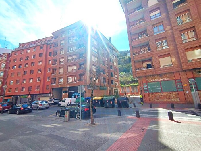 Piso en venta de 3 habitaciones: Ibaiondo, La Peña