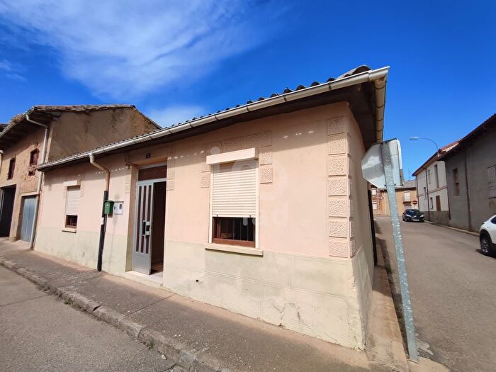 San Justo de la Vega, León: Casa en venta de 3 habitaciones