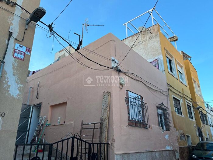 Casas en venta y pisos alquiler - 2