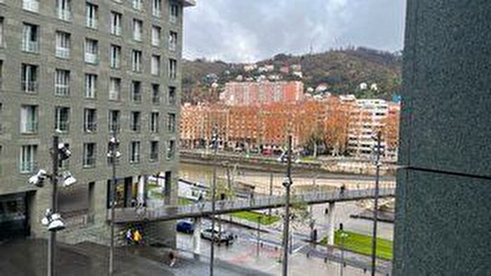 Piso de 2 habitaciones en venta en Abando Albia, Albia