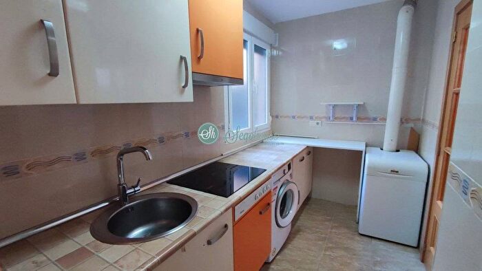 Casas en venta y pisos alquiler - 2