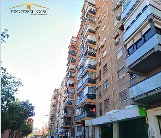Piso de 3 habitaciones en venta en Carretera de Cádiz, Parque Ayala Jardín de la Abadía Huelín