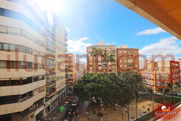 Piso en venta de 4 habitaciones en Alicante - Alacant, Comunitat Valenciana