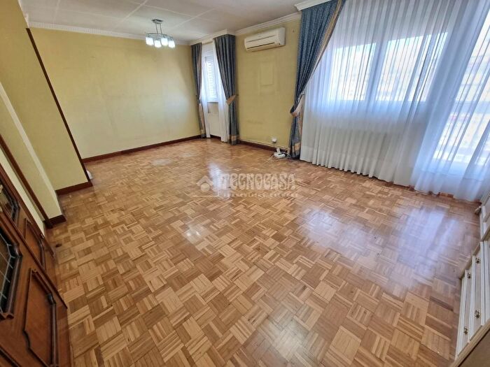Latina, Aluche: Piso en venta de 3 habitaciones