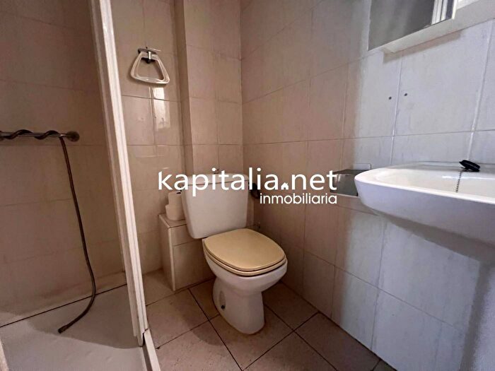 Casas en venta y pisos alquiler - 2
