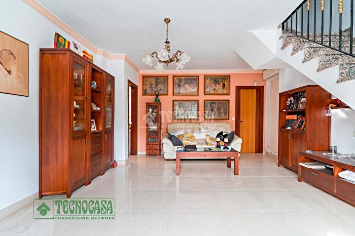Casa en venta de 5 habitaciones en Cártama, Málaga