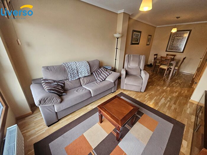 Piso en venta de 3 habitaciones en Universidad Las Huelgas, Burgos Capital