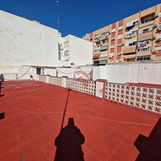 Casa en venta: Bailén Miraflores, Suárez