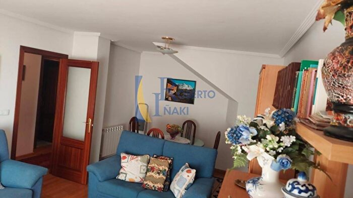 Casas en venta y pisos alquiler - 2