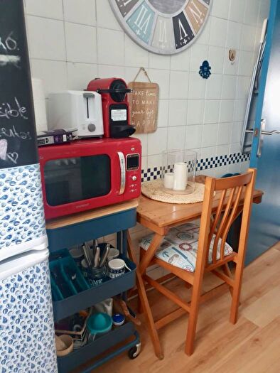Casas en venta y pisos alquiler - 2