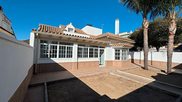 Jerez sur, Puertas del sur Guadabajaque: Casa en venta de 4 habitaciones