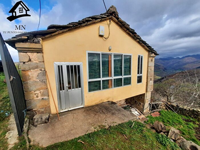 San Pedro del Romeral, Cantabria: Casa en venta de 2 habitaciones