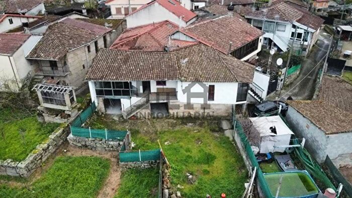 Casa en venta de 3 habitaciones en Galicia, Ourense