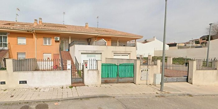 Casa de 3 habitaciones en venta en Esquivias, Toledo