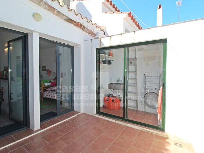 Casas en venta y pisos alquiler - 3