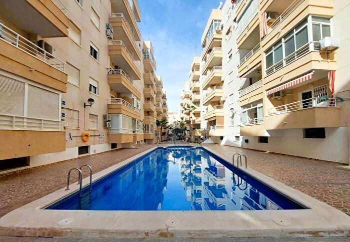 Piso en venta de 2 habitaciones en Comunitat Valenciana, Alicante
