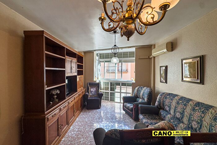 Casa en venta de 3 habitaciones: Plaza de Toros Santa Rita, Almería Capital
